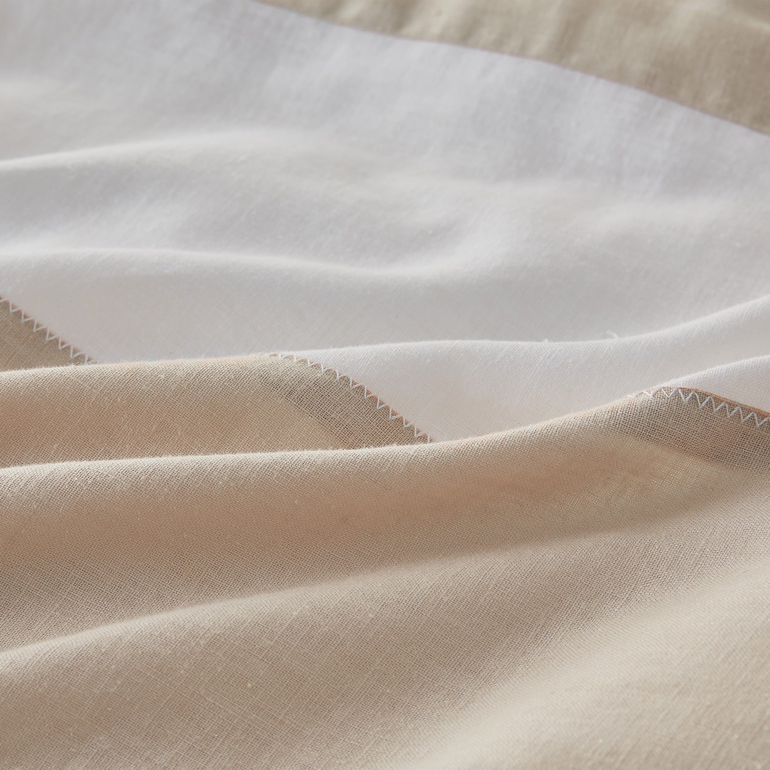 #color_white and linen