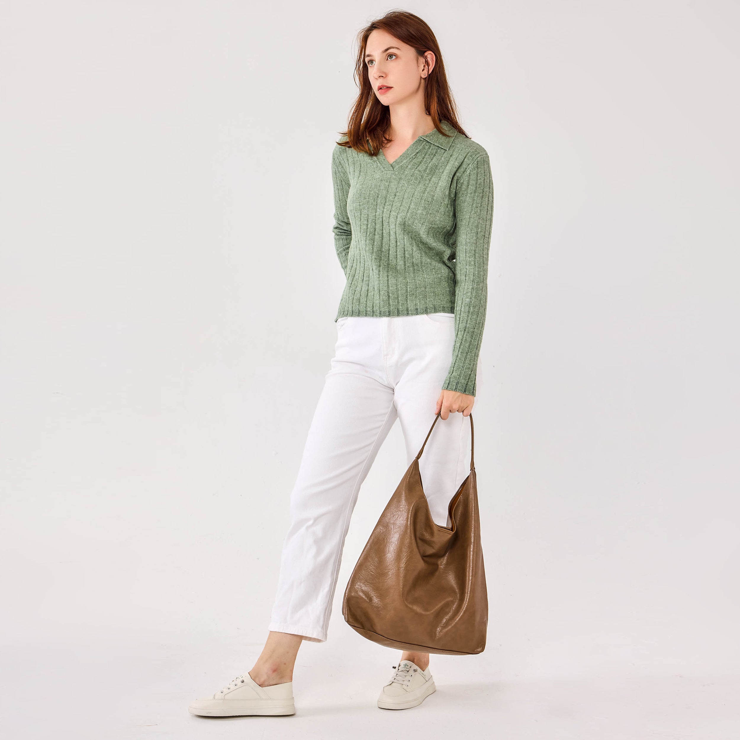 #color_greyish green