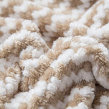 #color_Brown and White