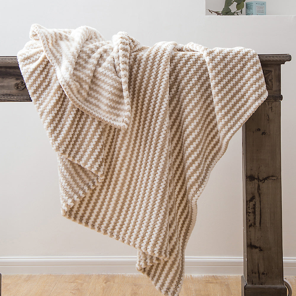 #color_Brown and White