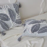 #color_tufted grey leaf