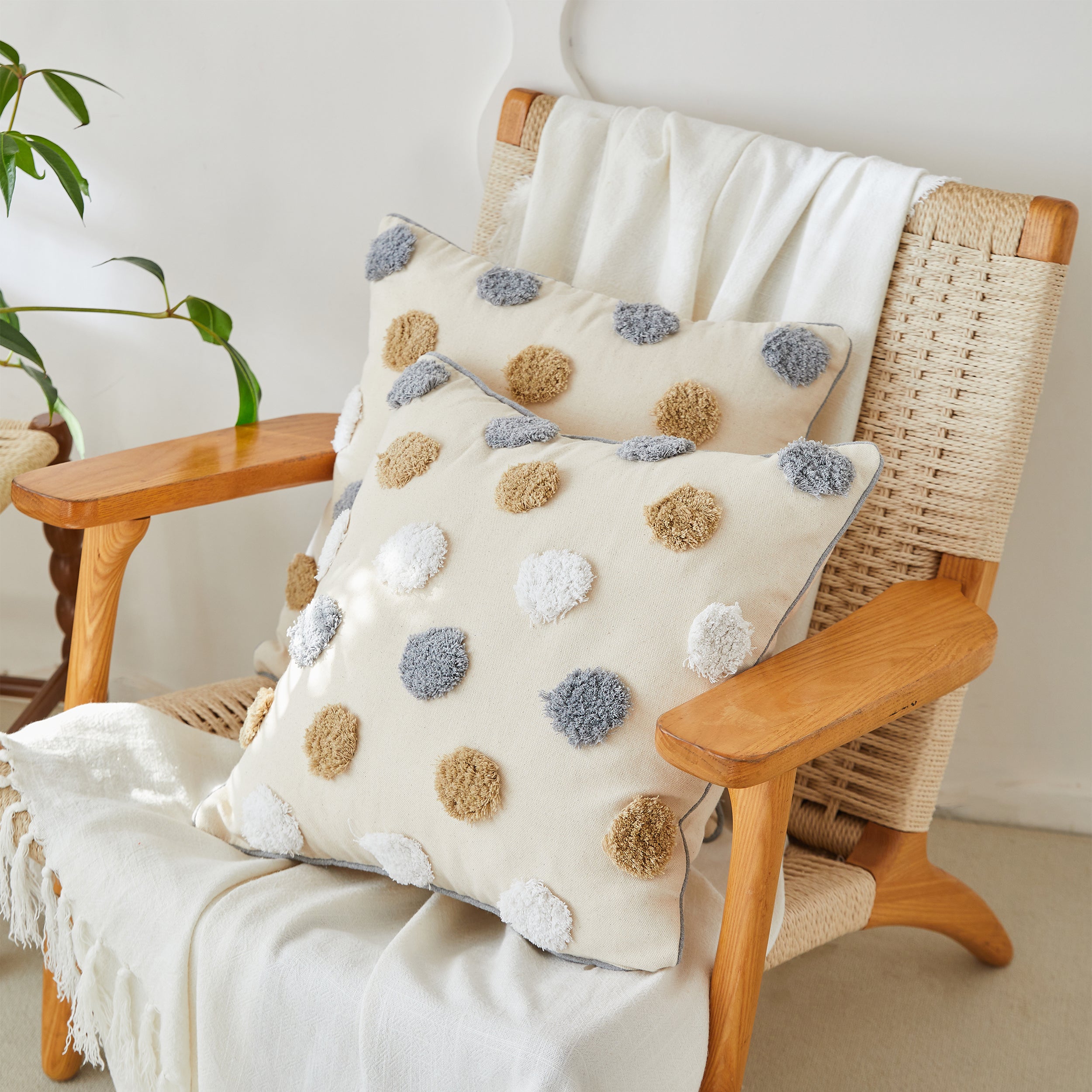 #color_Tufted Colorful Dots