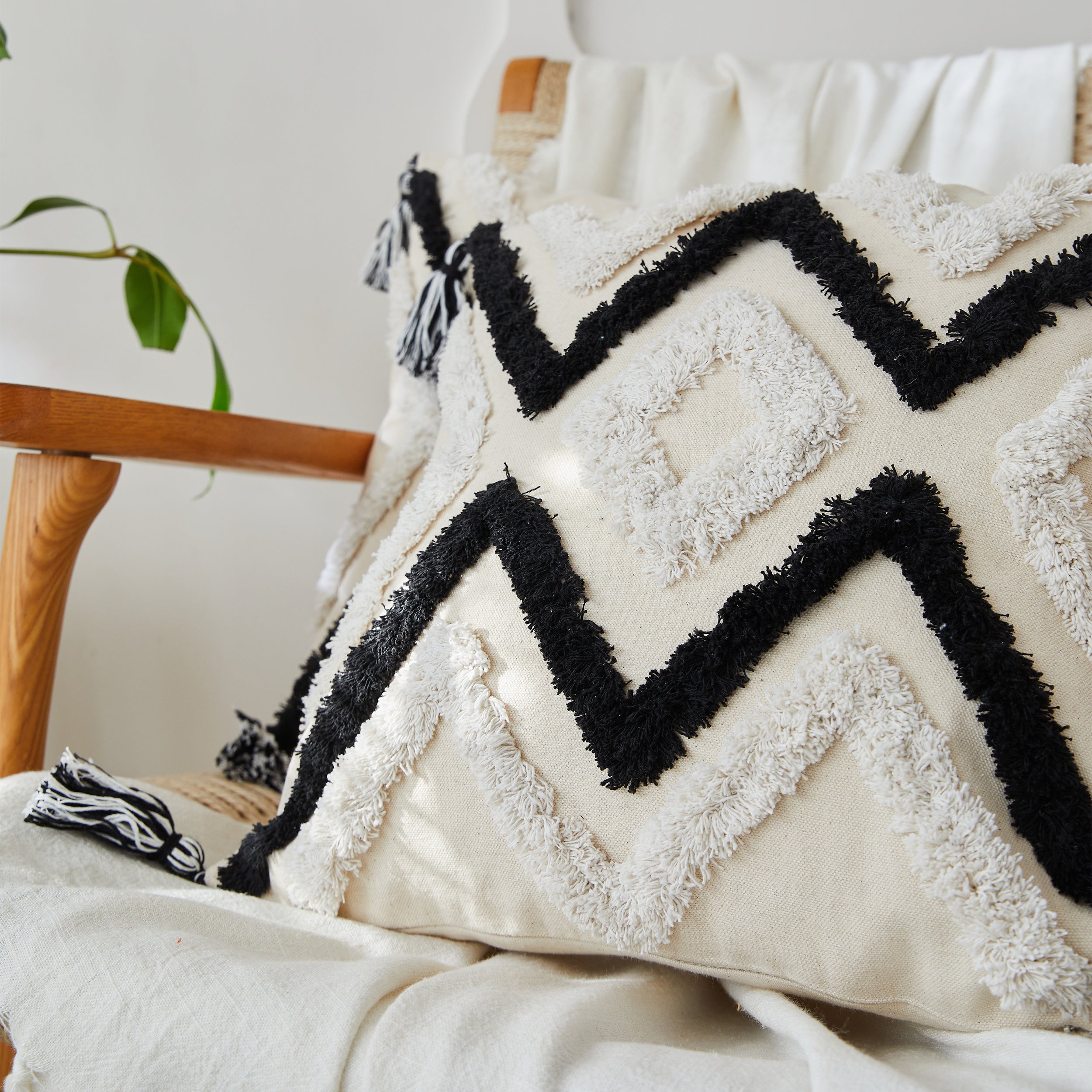 #color_Tufted Black Diamond