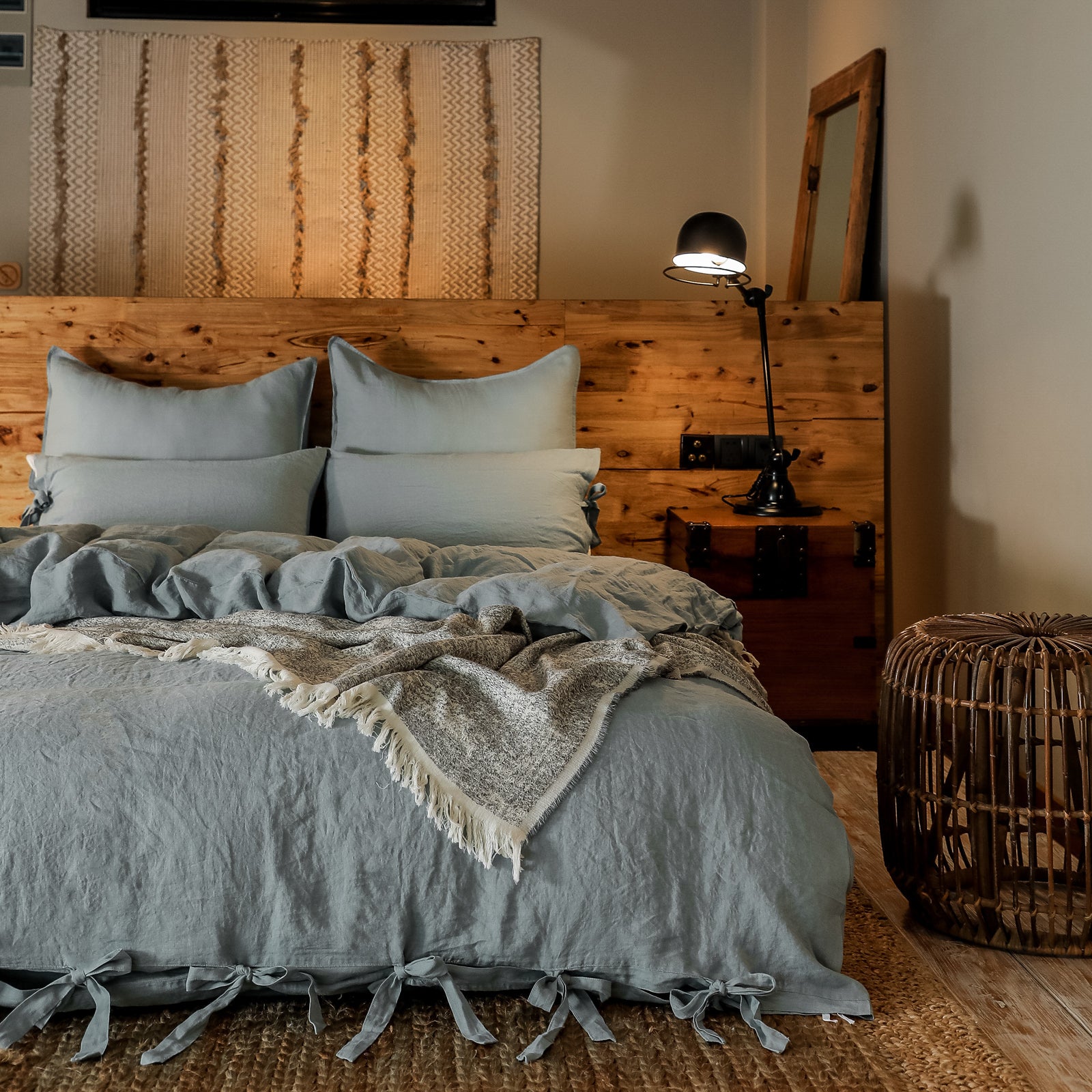 #color_Greyish Green