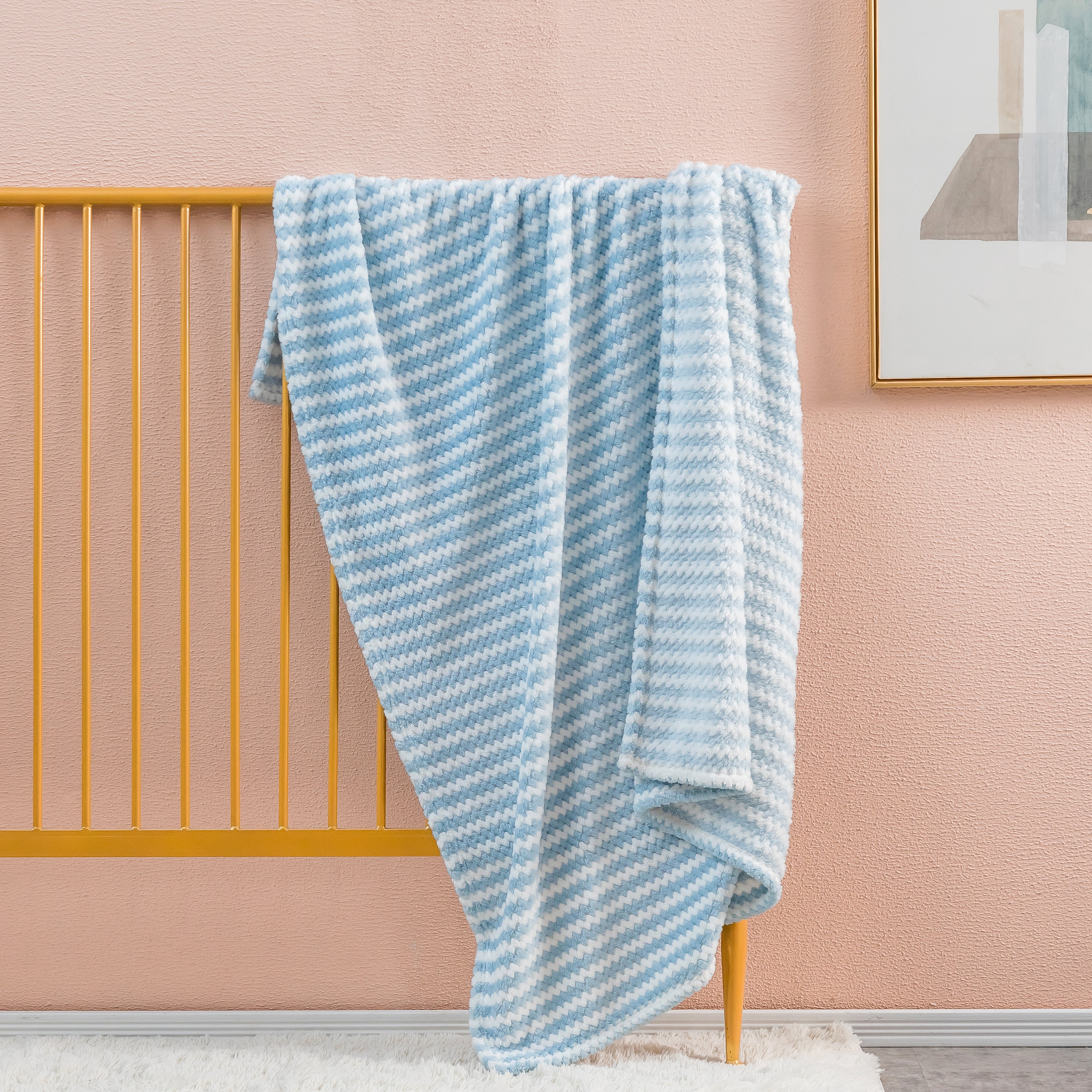 #color_Blue and White