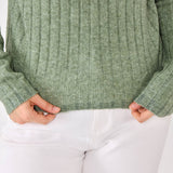 #color_greyish green