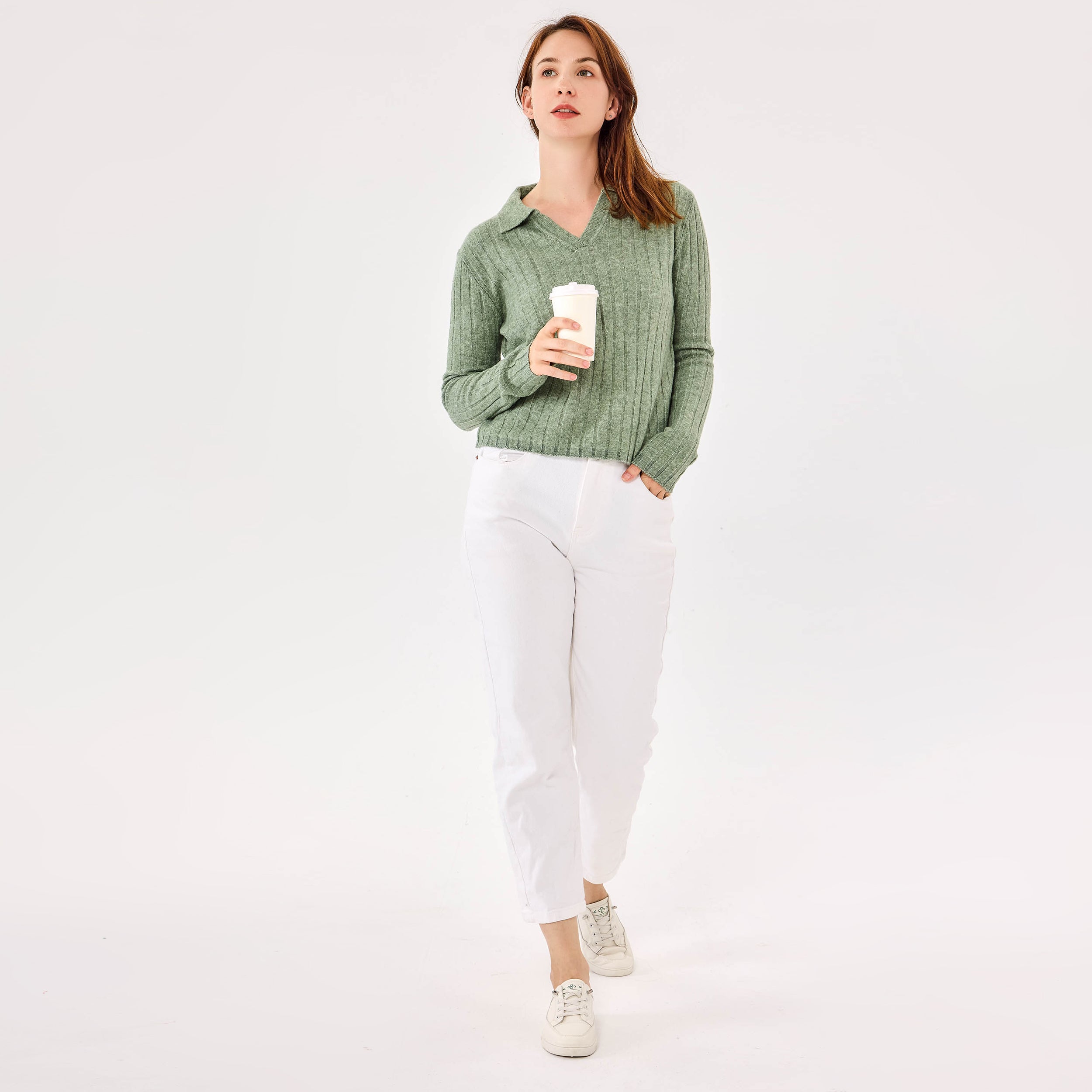 #color_greyish green