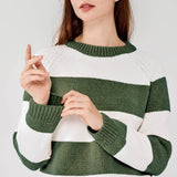 #color_olive green and white