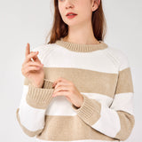 #color_khaki and white