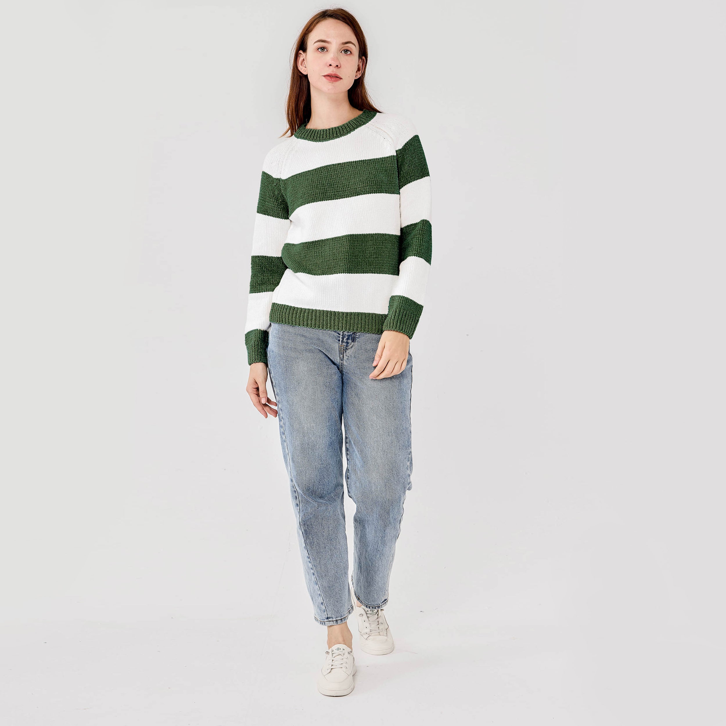 #color_olive green and white