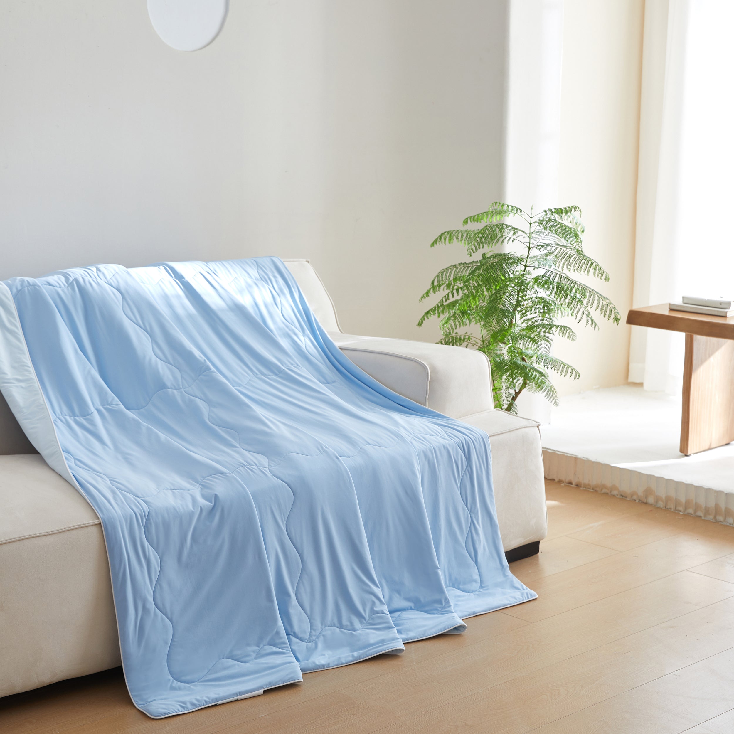 Summer Cooling Comforter - Grid Pattern