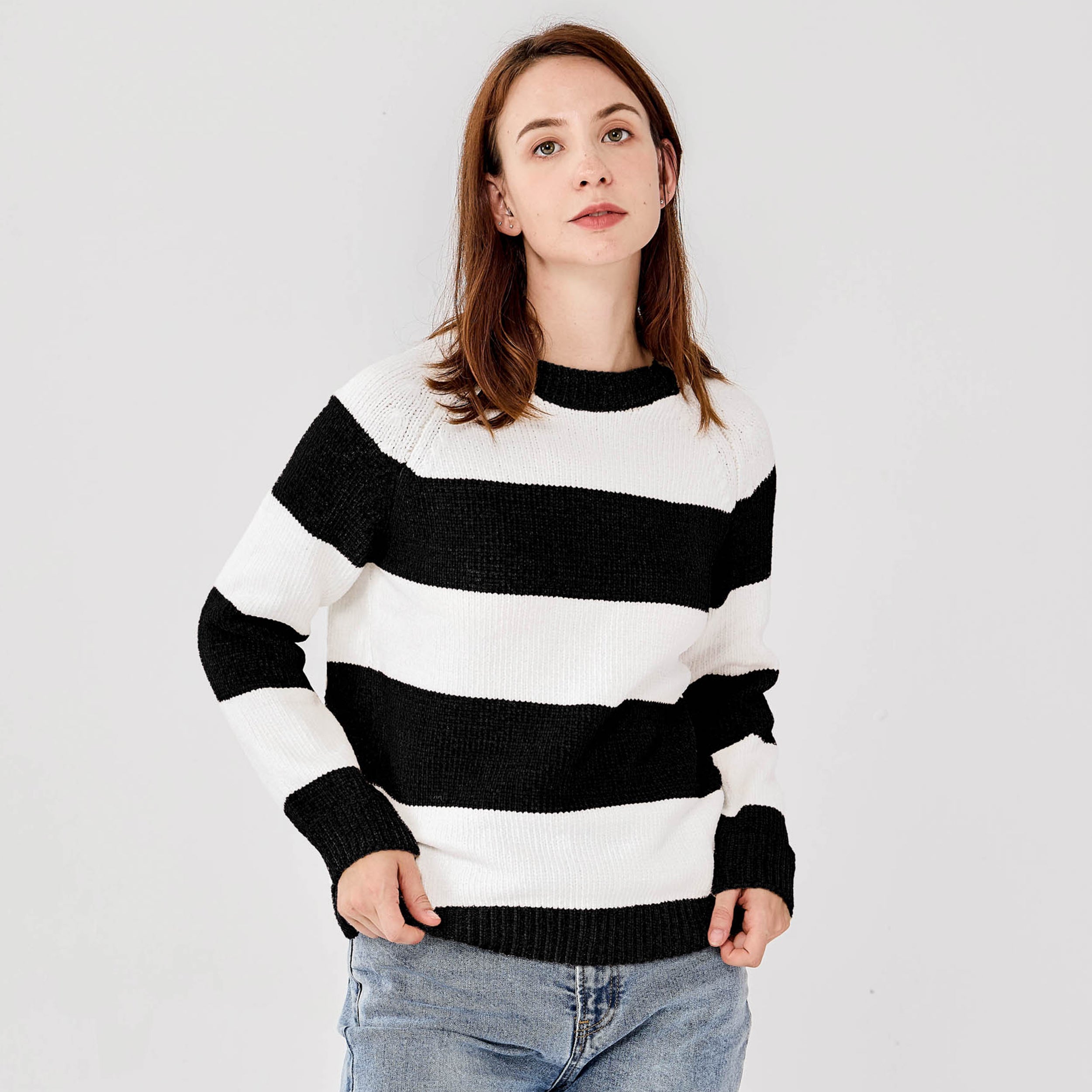 #color_black and white