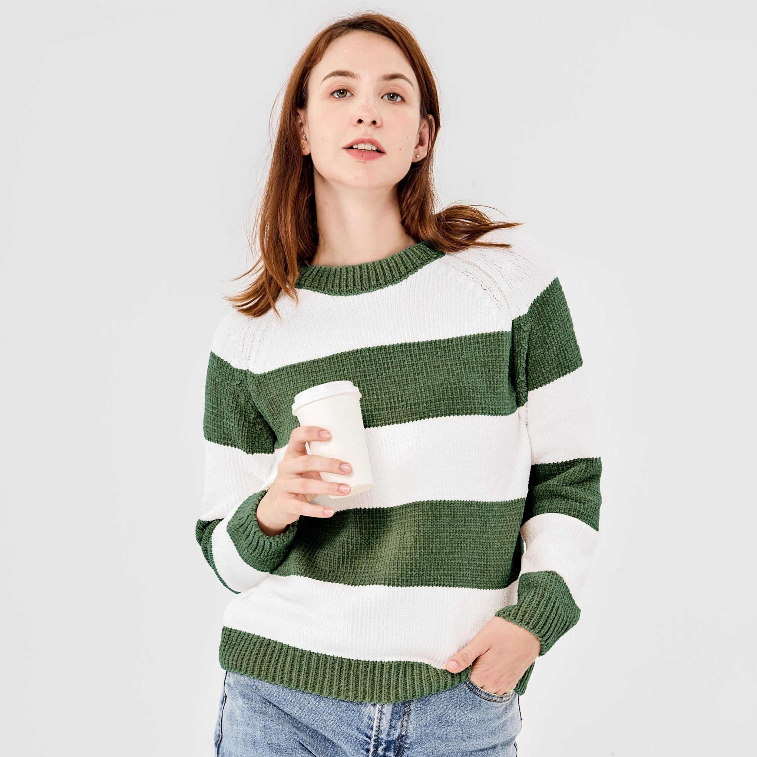 #color_olive green and white