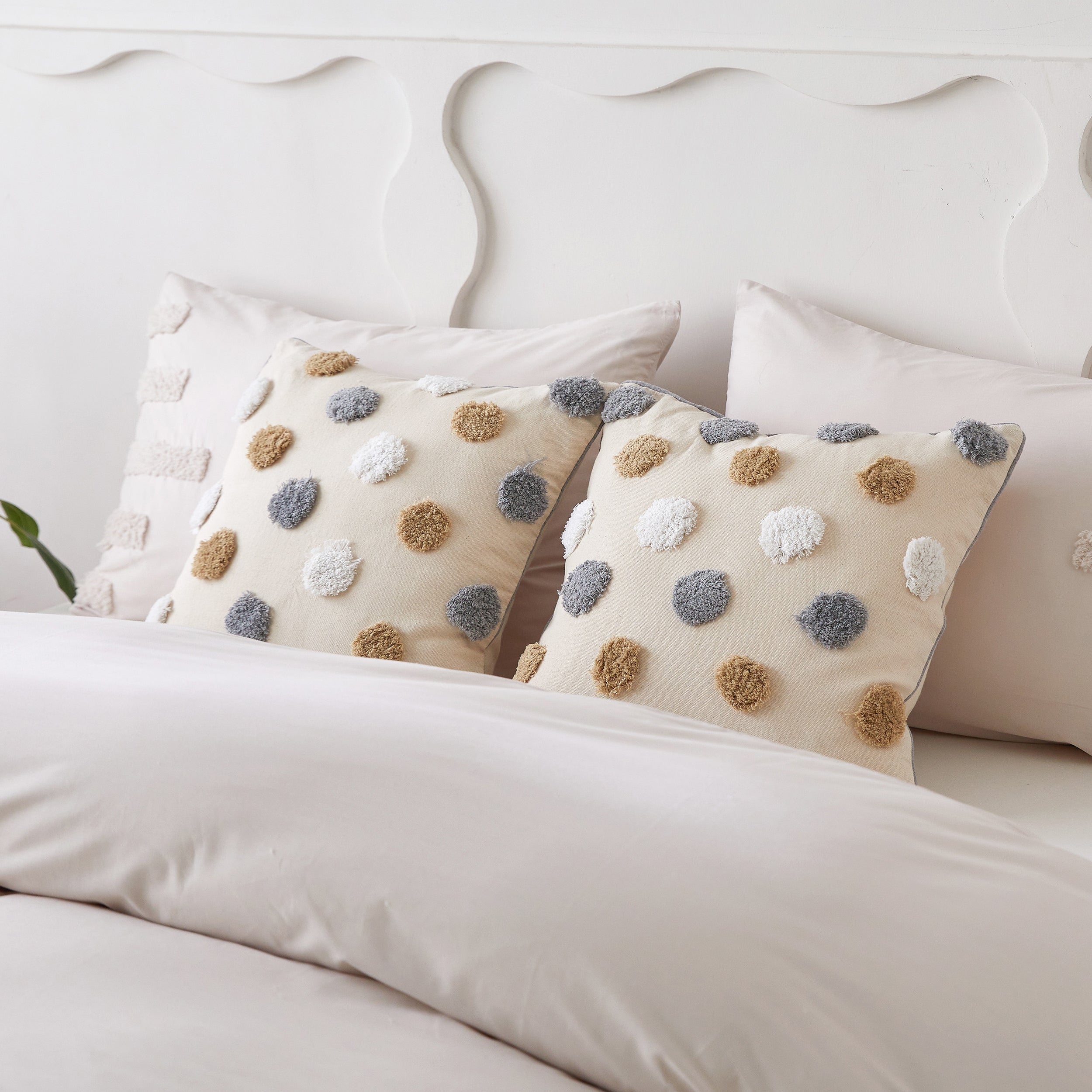 #color_Tufted Colorful Dots