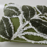 #color_tufted green leaf