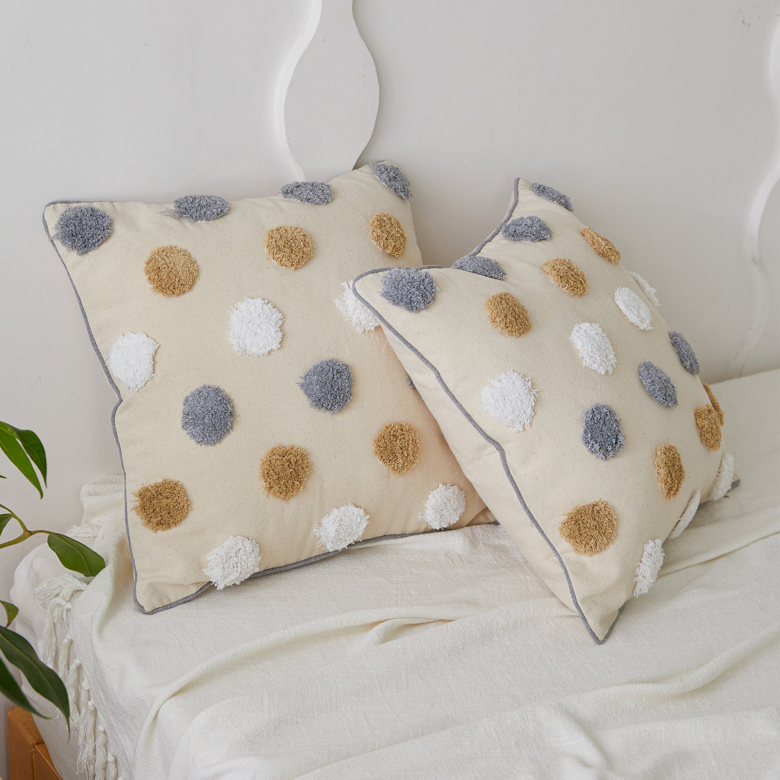 #color_Tufted Colorful Dots