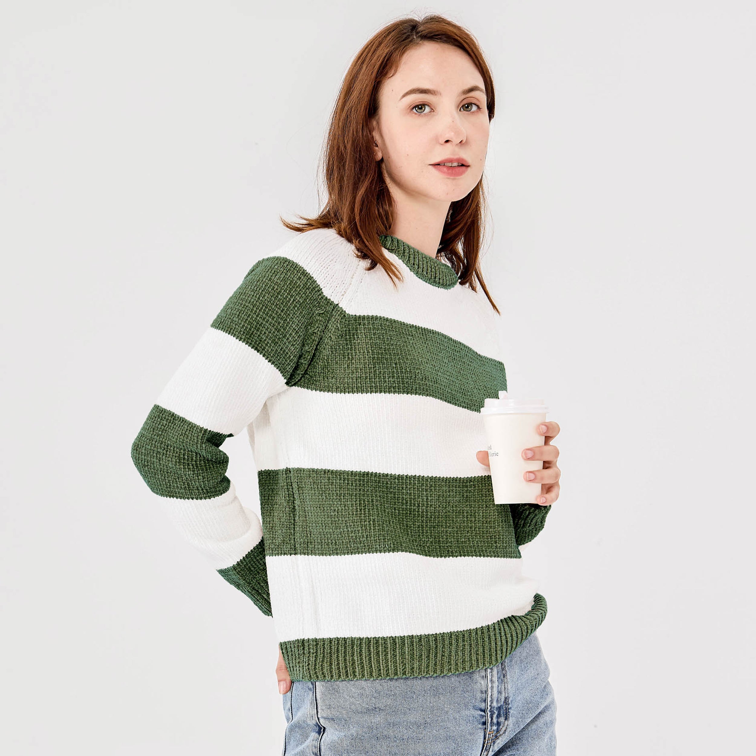 #color_olive green and white