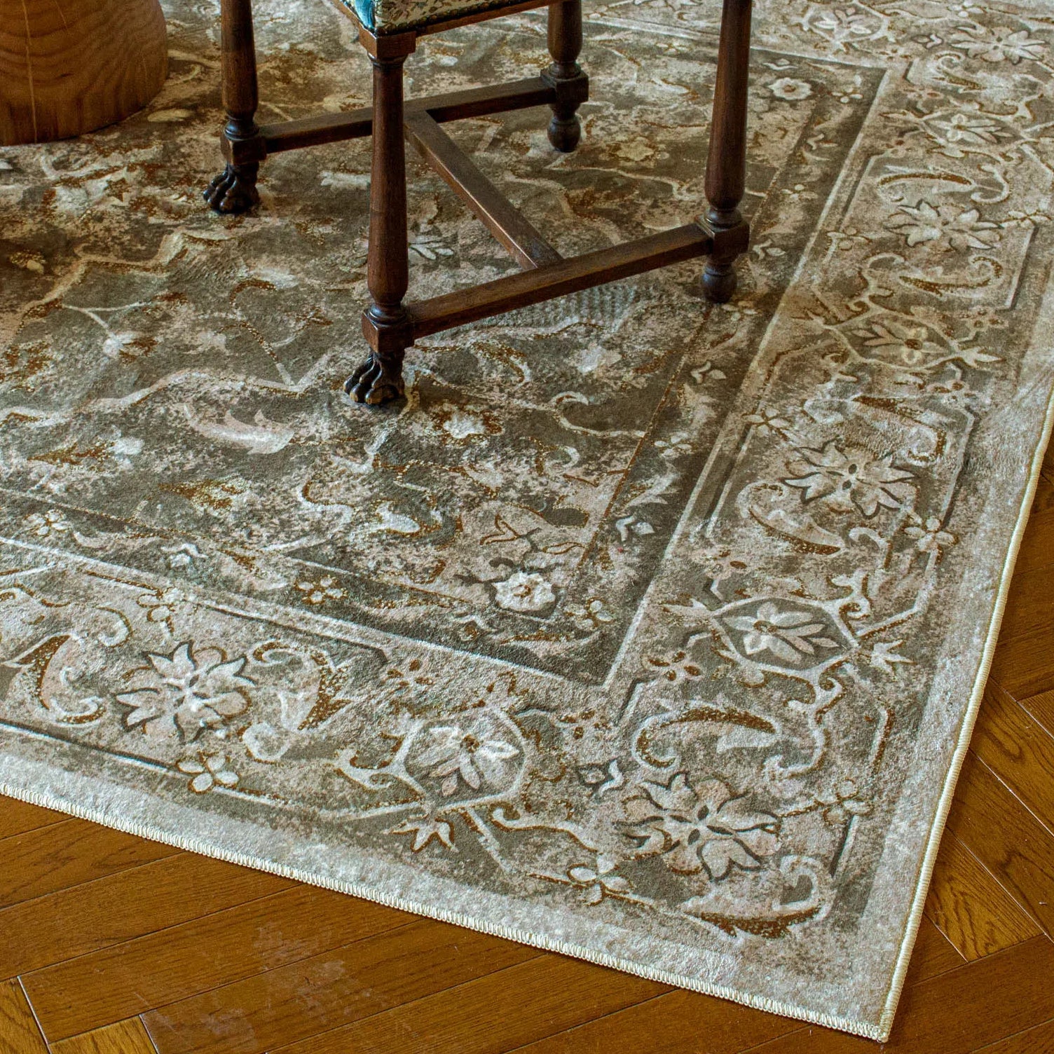 #color_terracotta brown