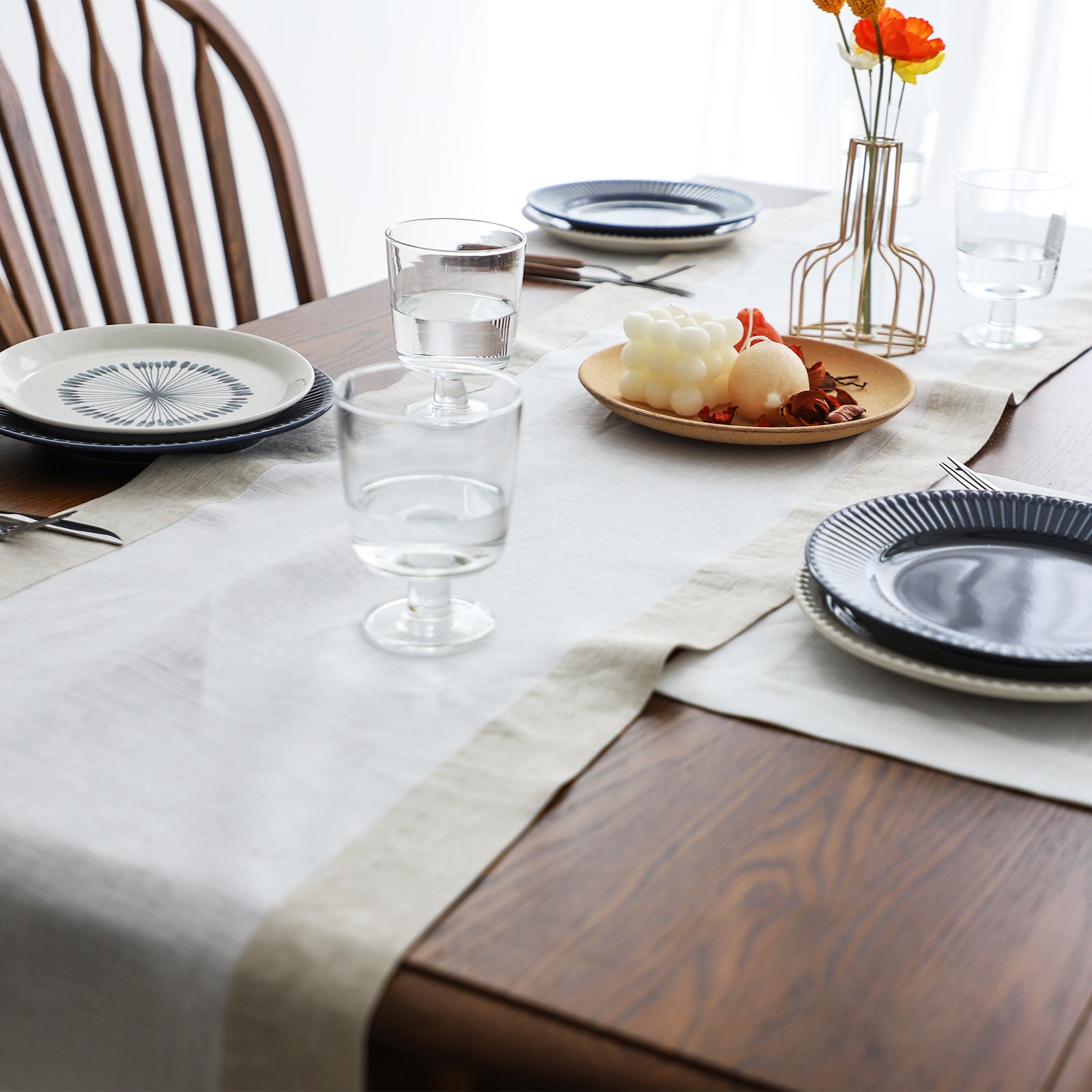 Camino de mesa de lino con borde de color